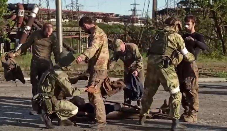 ՌԴ ՊՆ-ն հրապարակել է «Ազովի» զինյալների գերի հանձնվելու կադրերը (ՏԵՍԱՆՅՈՒԹ)