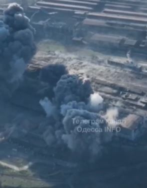 Հզոր պայթյուններ. ռուսական հեռահար ռմբակոծիչները ռմբակոծում են նացիստներին «Ազովստալում» (ՏԵՍԱՆՅՈՒԹ)