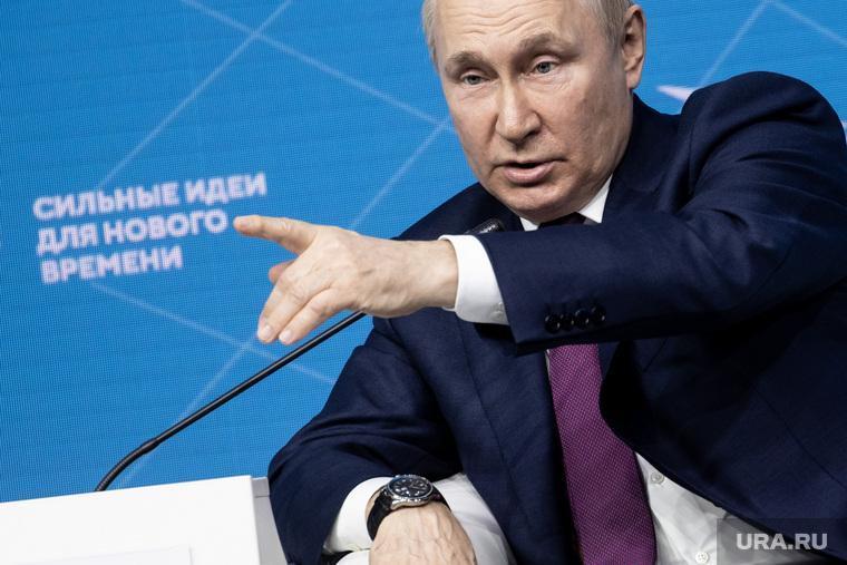 Путин открыл второй фронт в противостоянии с Западом